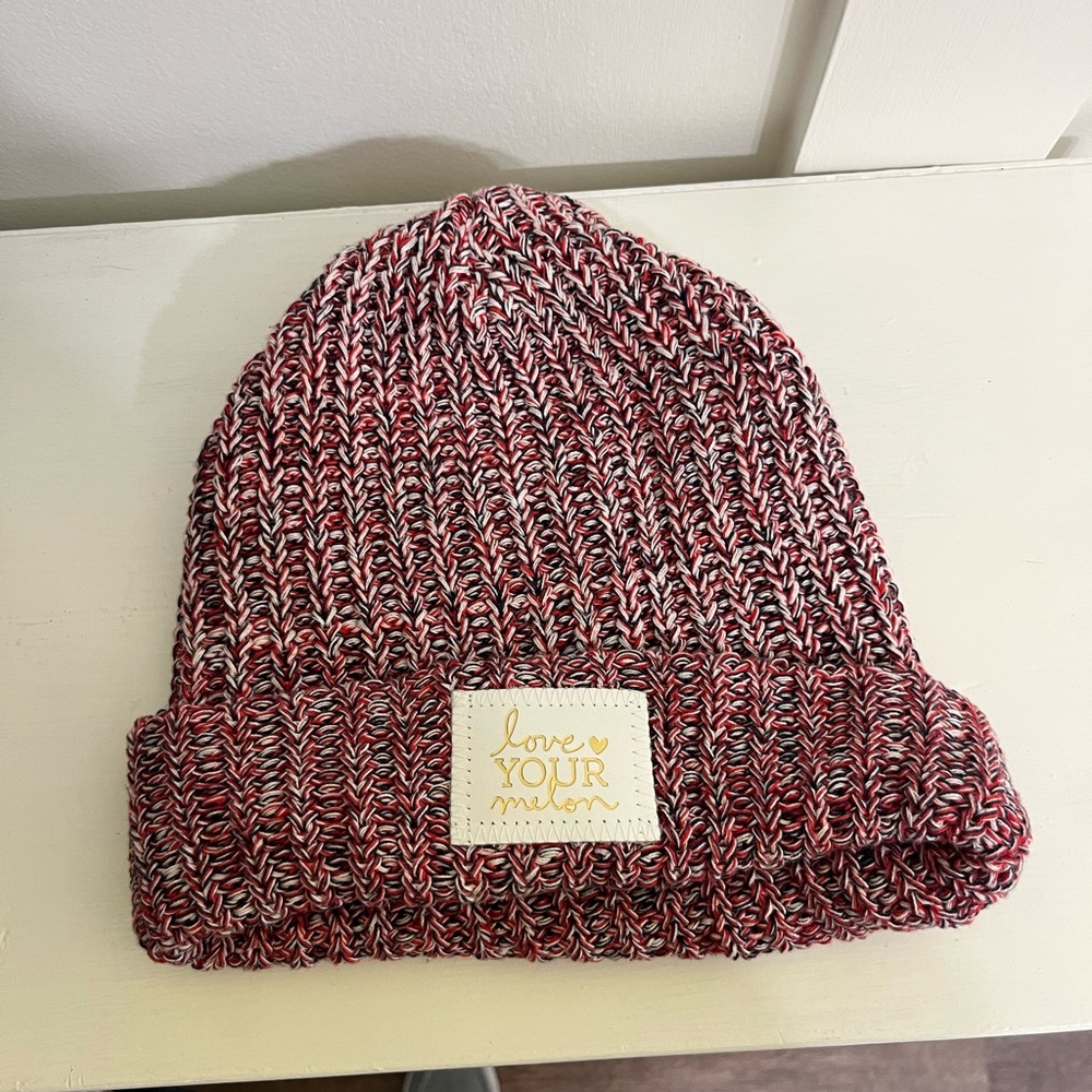 Red/white Love your Melon beanie
